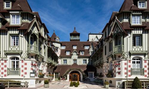 Hôtel Barrière Le Normandy - photo 1