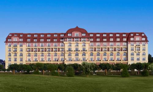 Hôtel Barrière Le Royal Deauville - photo 1